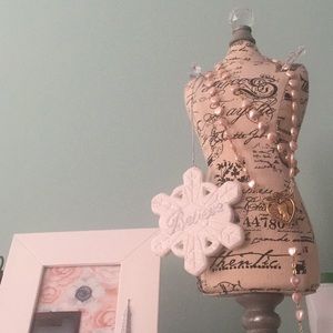 Meet your Posher, Tara